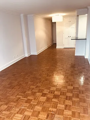Rented by Metropolis Real Estate of Manhattan | media 3