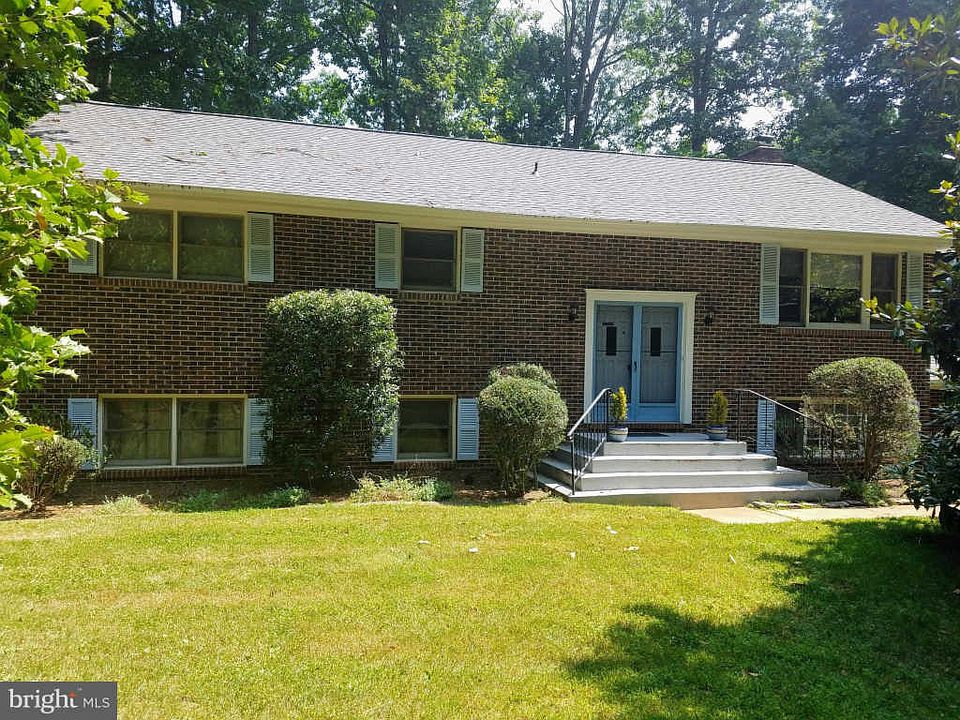 2nd image of 4500 Andrews Pl