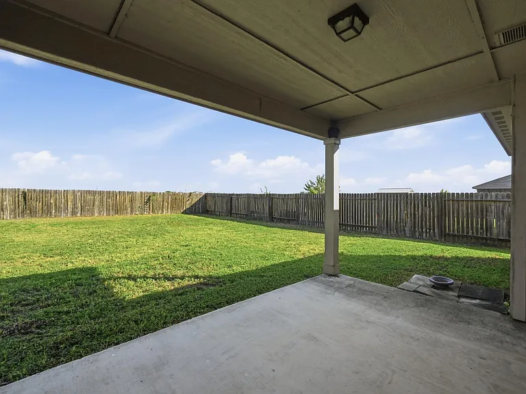 1216 Violet Ln — Photo 21