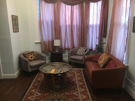 3rd image of 390 E Oakland Ave #1