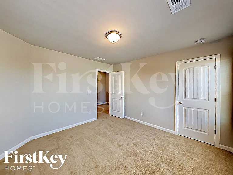 3204 Baylor Cir — Photo 7