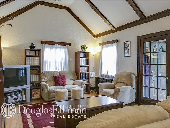 3rd image of 8022 235th St