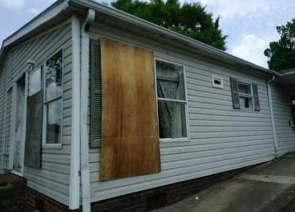 3rd image of 311 Catherine St N