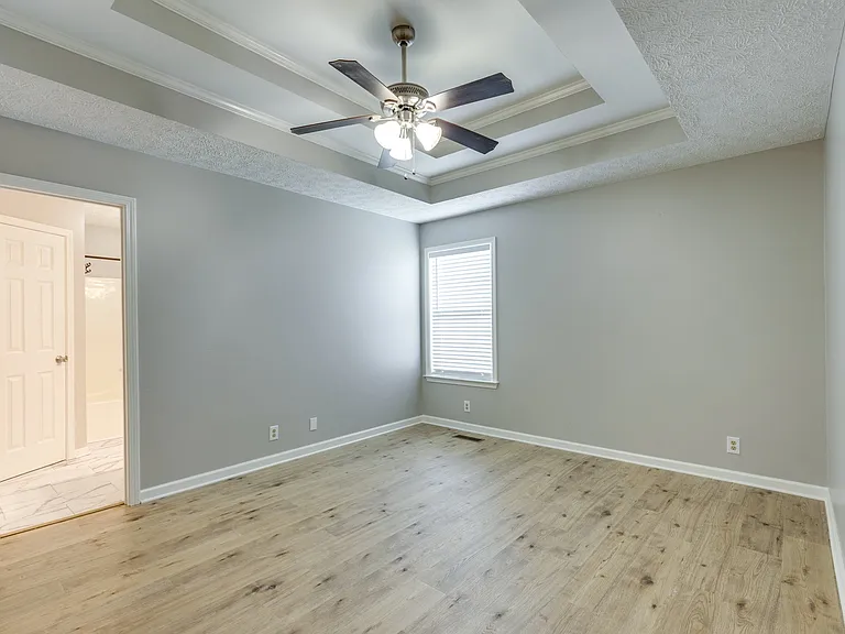 125 Grant Ct — Photo 17