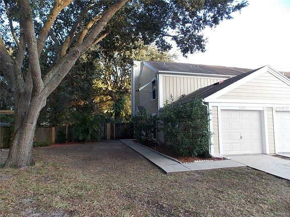 3rd image of 6107 Oak Cluster Cir
