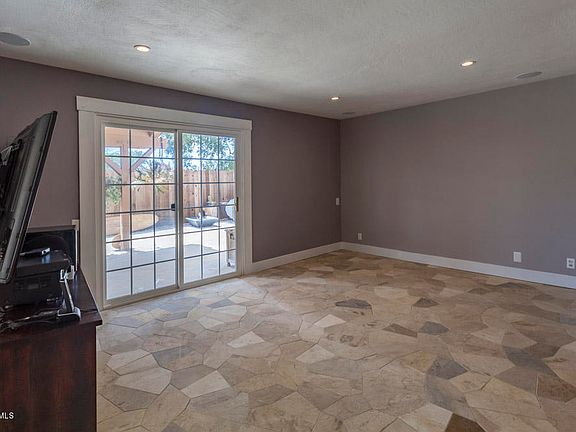 5th image of 3092 Saddleback Ct