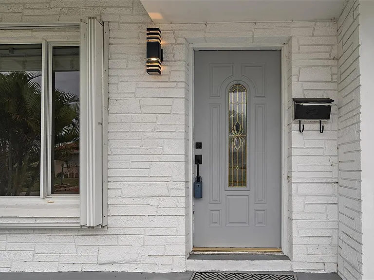 4510 NW 49th Dr — Photo 3