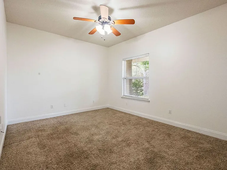 2159 Bayshore Dr — Photo 35