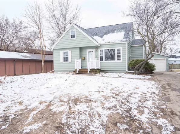 5032 Allison Ave, Des Moines, IA 50310