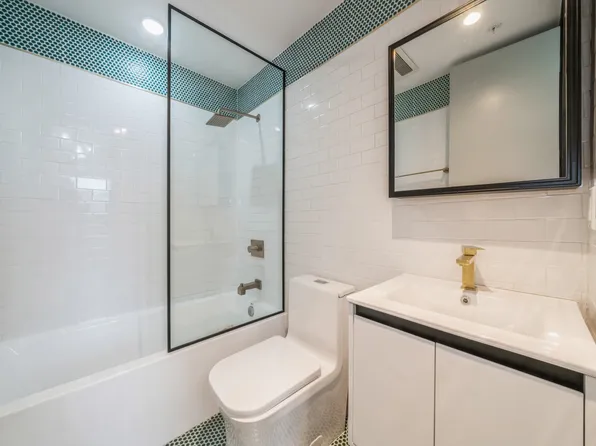 41 Van Wagenen Avenue image 23 of 26