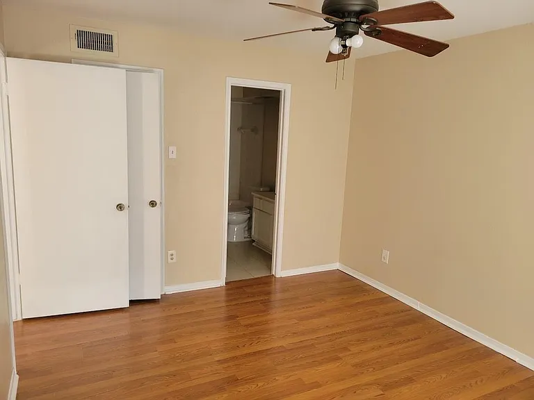 6606 De Moss Dr #604 — Photo 24