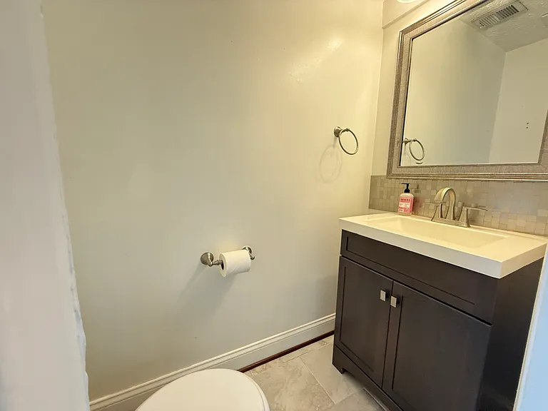 3601 Woodhaven Ct — Photo 7