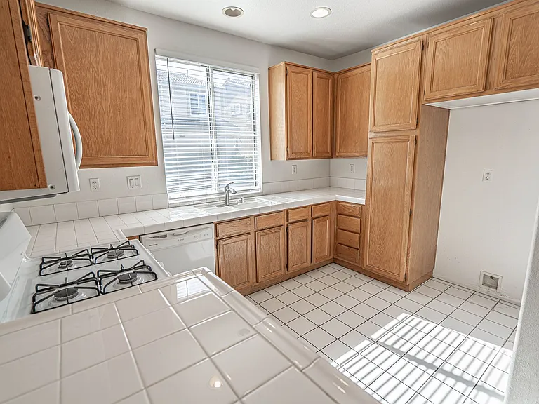 25410 Dry Creek Ct — Photo 6