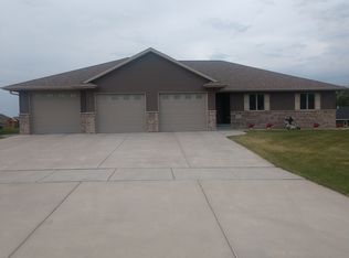 502 Harvest Hill Dr, Denmark, WI 54208