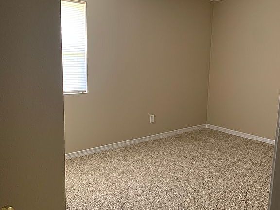 Front bedroom (from the hal)