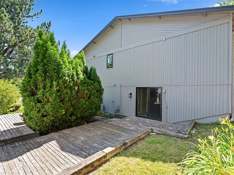 579 W Curling Dr — Photo 31