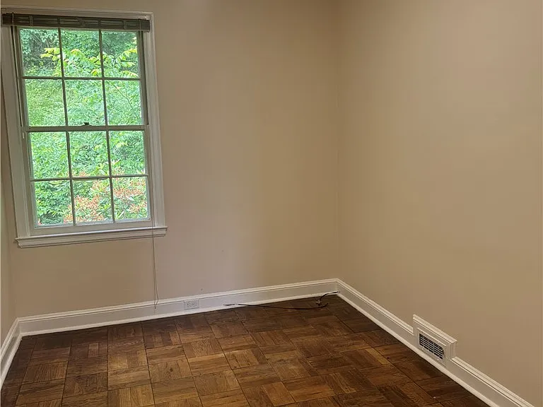 134 High Rd — Photo 8