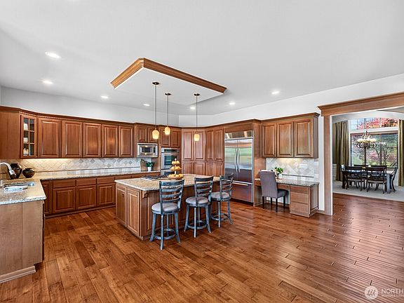 4th image of 3006 220th Avenue E