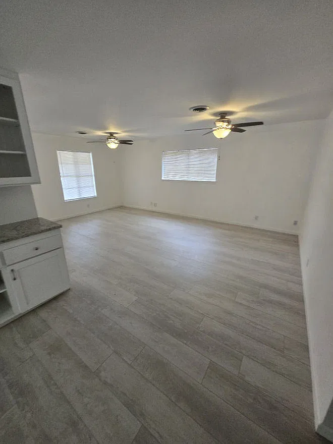 3 bed, 1281 sqft, $1,850 — Photo 2