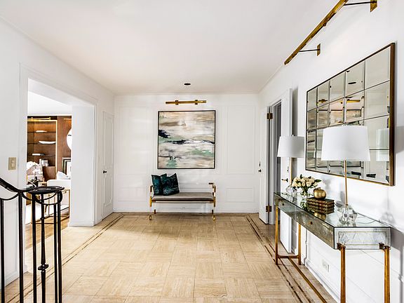 4th image of 930 5th Ave Penthouse E