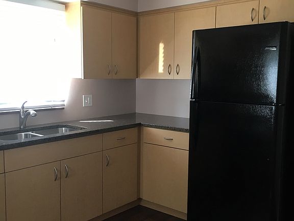 2nd image of 1900 Wooster Rd APT 1