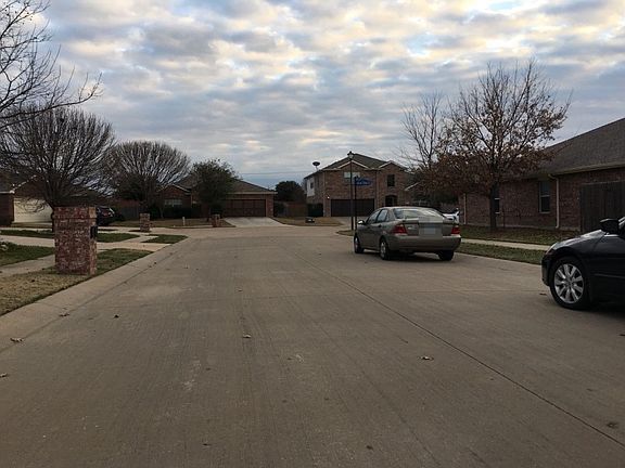 4th image of 5101 Sandra Dr