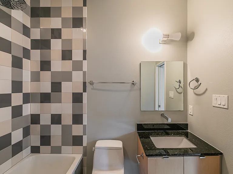 5205 Capitol Ave #6 — Photo 34