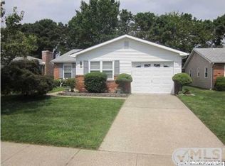 24 Meadowbrook Rd, Brick, NJ 08723