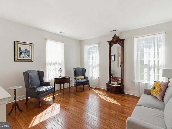 3rd image of 65 Mission Way