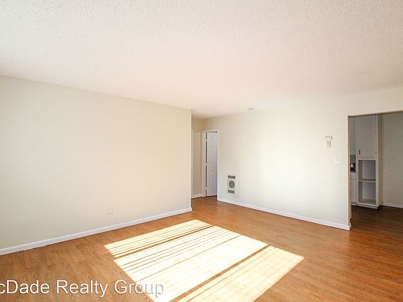 3rd image of 1740 N Avenue Q