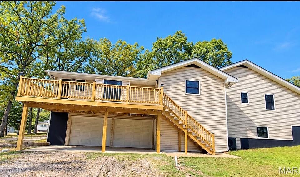 2nd image of 6 Kathryn Dr
