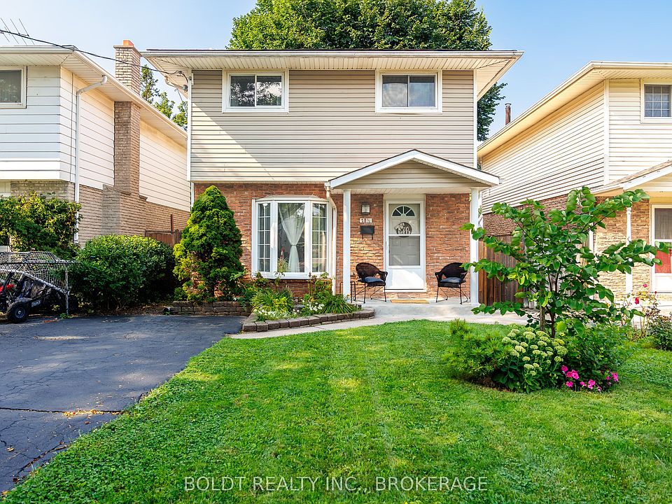 1st image of 13 1/2 Northglen Ave