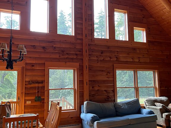 4th image of 111 Alexander Rd