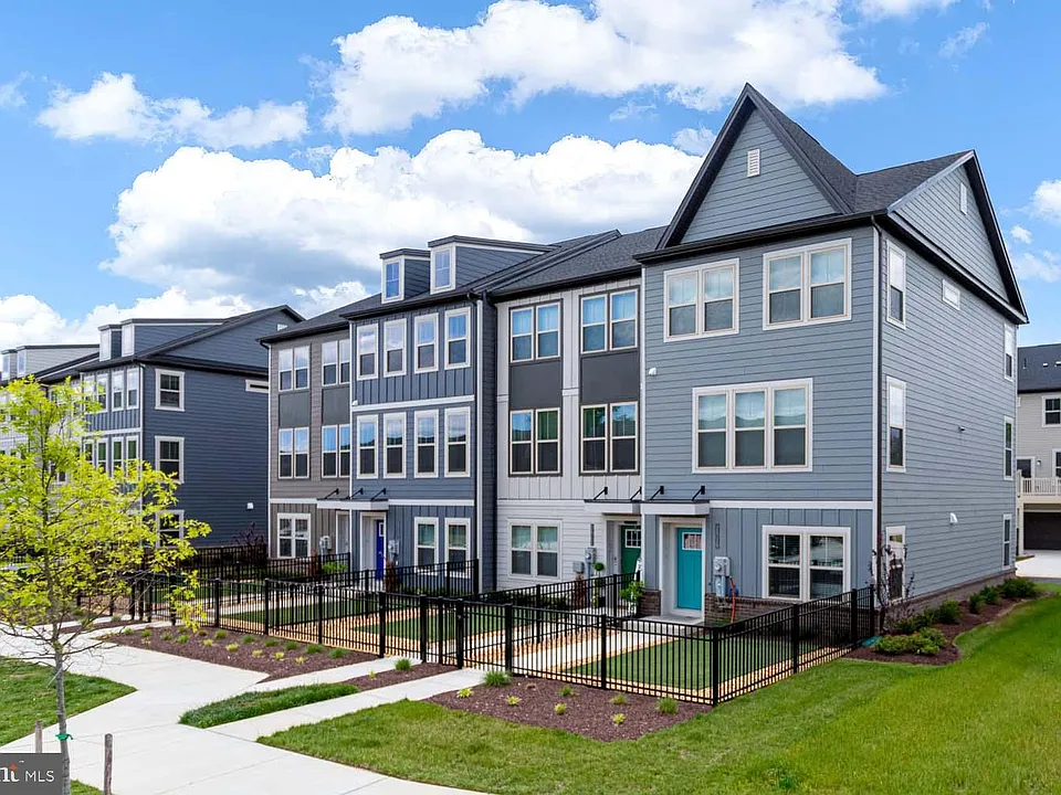 2480 Avesta
