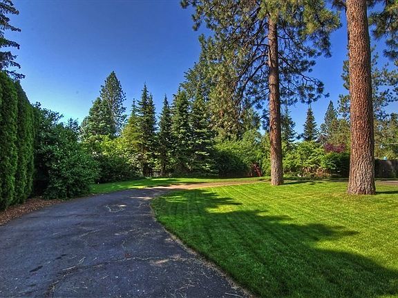 3rd image of 2326 E 40th Ave