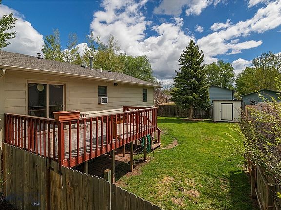 3rd image of 108 Arrowwood Dr