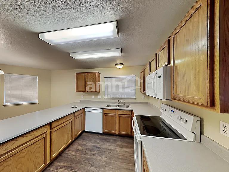 11468 River Run Pkwy — Photo 3