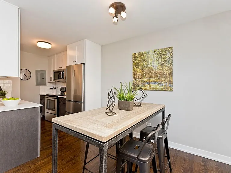 5538 N Sheridan Rd #202 — Photo 24