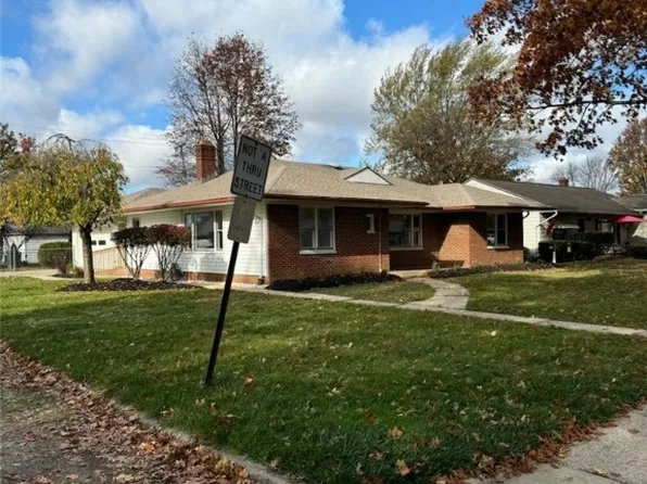 6884 Oakwood Rd, Parma Heights, OH 44130