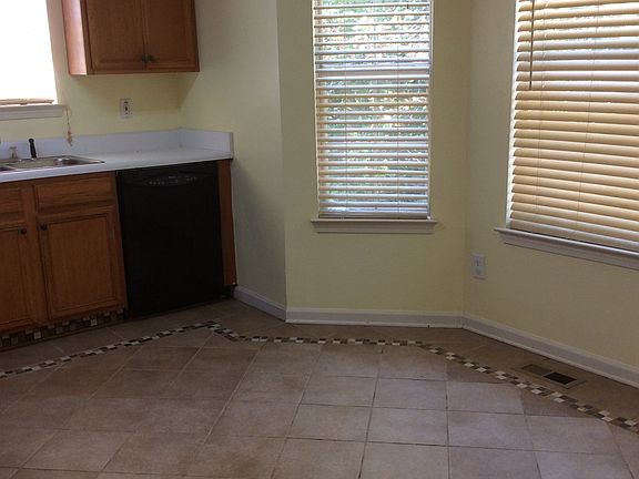 5th image of 7347 Essex Dr