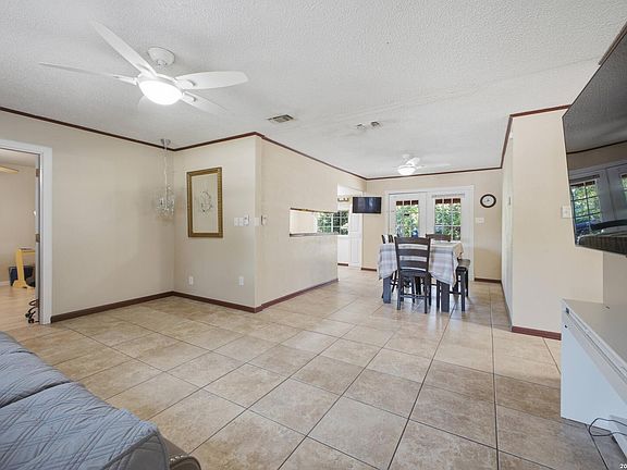 3rd image of 422 Arrow Point Ct