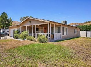 29704 Mums Dr, Santa Clarita, CA 91387