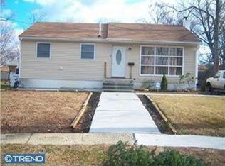215 Arnold Pl, Magnolia, NJ 08049