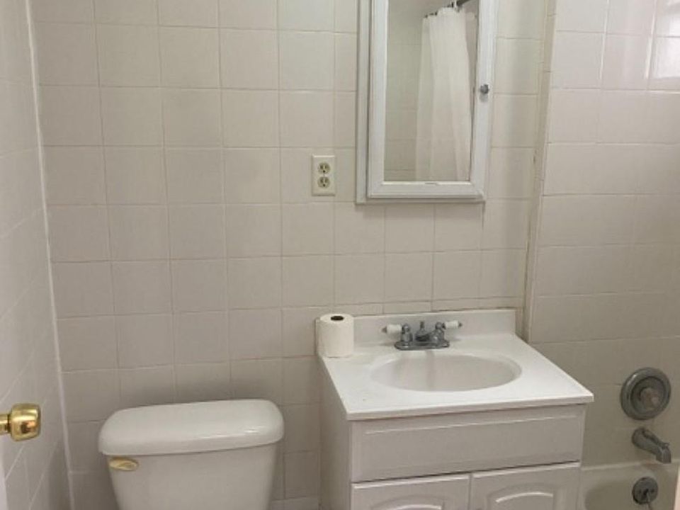 1st image of 224-38 Braddock Ave #2