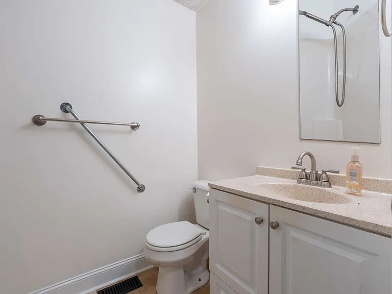 207 Whitnel Dr — Photo 31