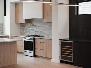 9140 74th Ave NW, Edmonton, AB T6E 1E1