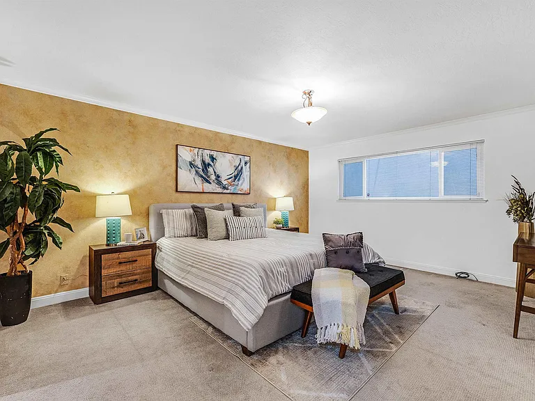 1120 Hollywood Ave #1 — Photo 10