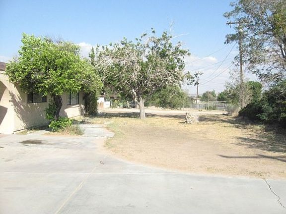4th image of 18038 Eucalyptus St