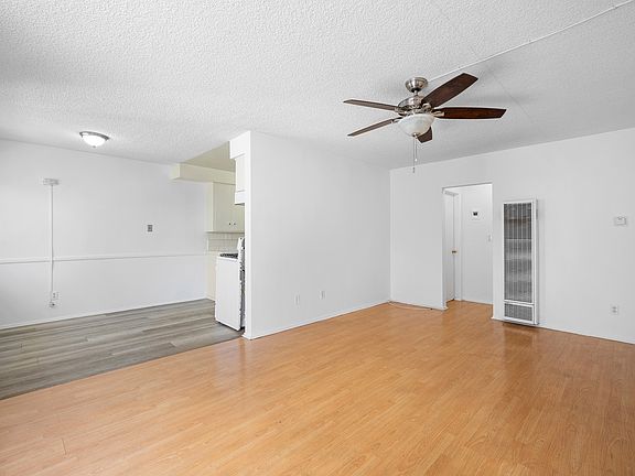 4th image of 208 E Chevy Chase Dr APT 1