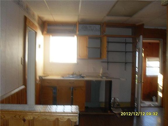 5th image of 525 W Battell St